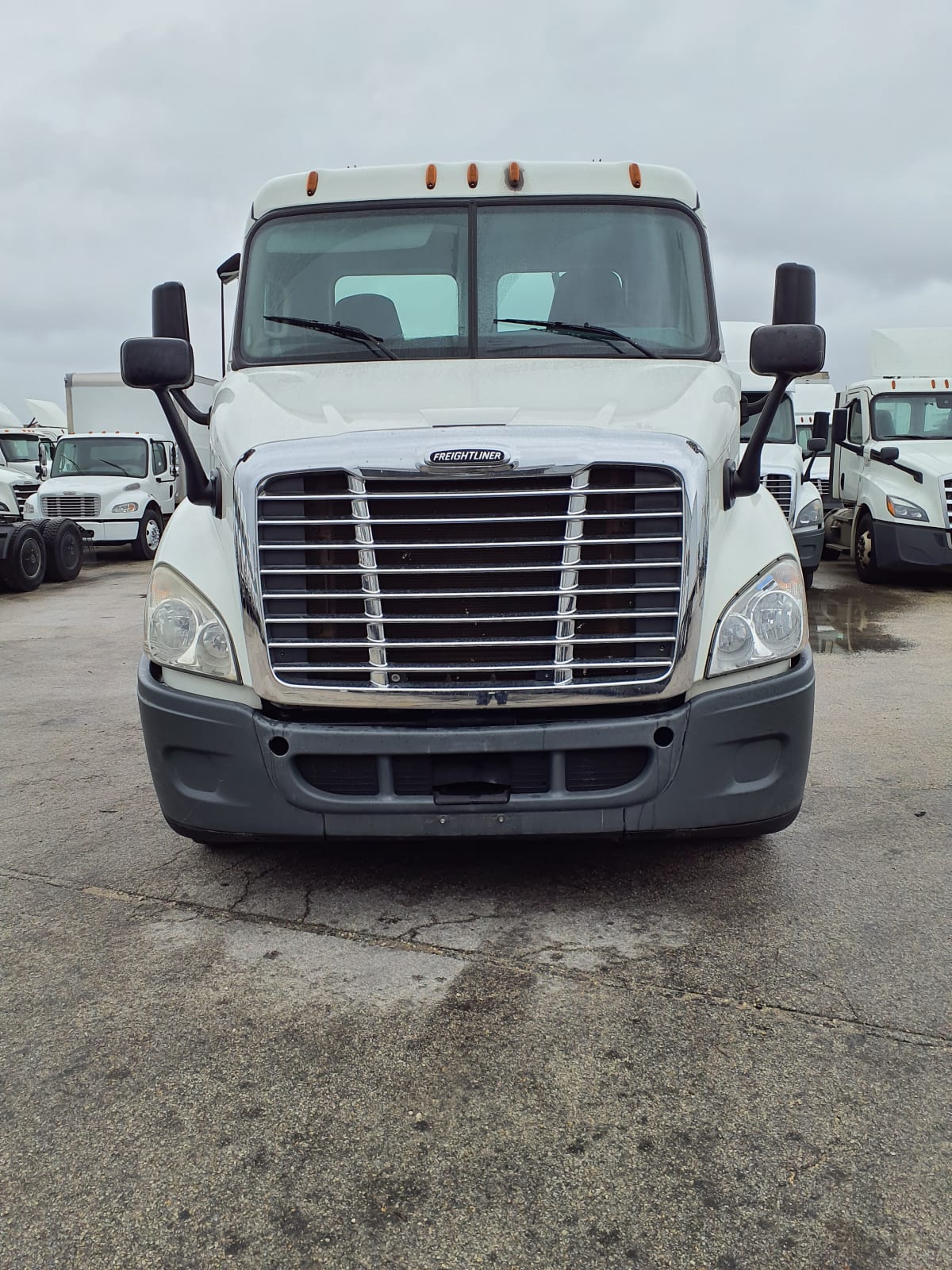 2015 Freightliner/Mercedes CASCADIA 113 640216