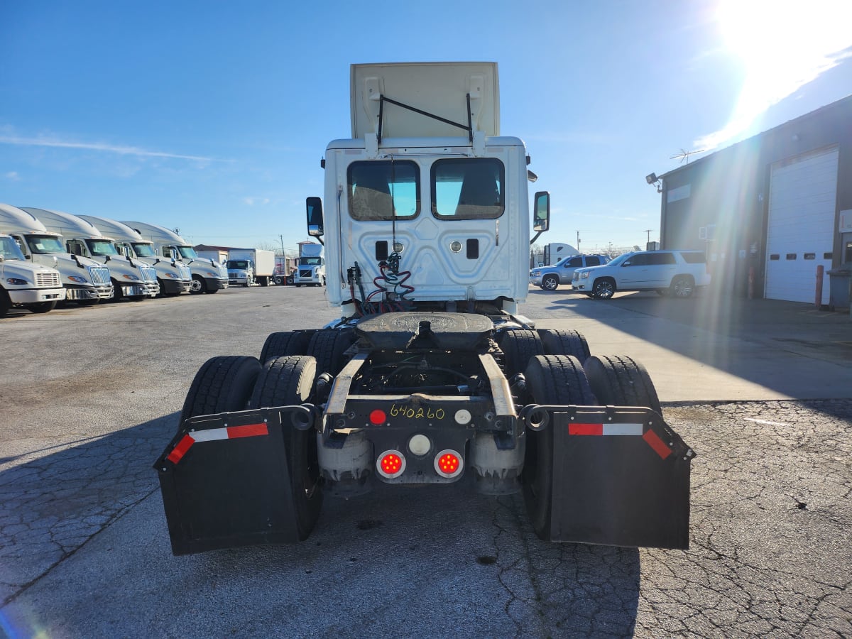 2015 Freightliner/Mercedes CASCADIA 125 640260