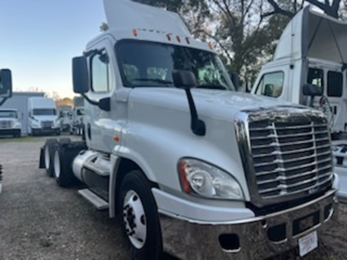 2015 Freightliner/Mercedes CASCADIA 125 640681