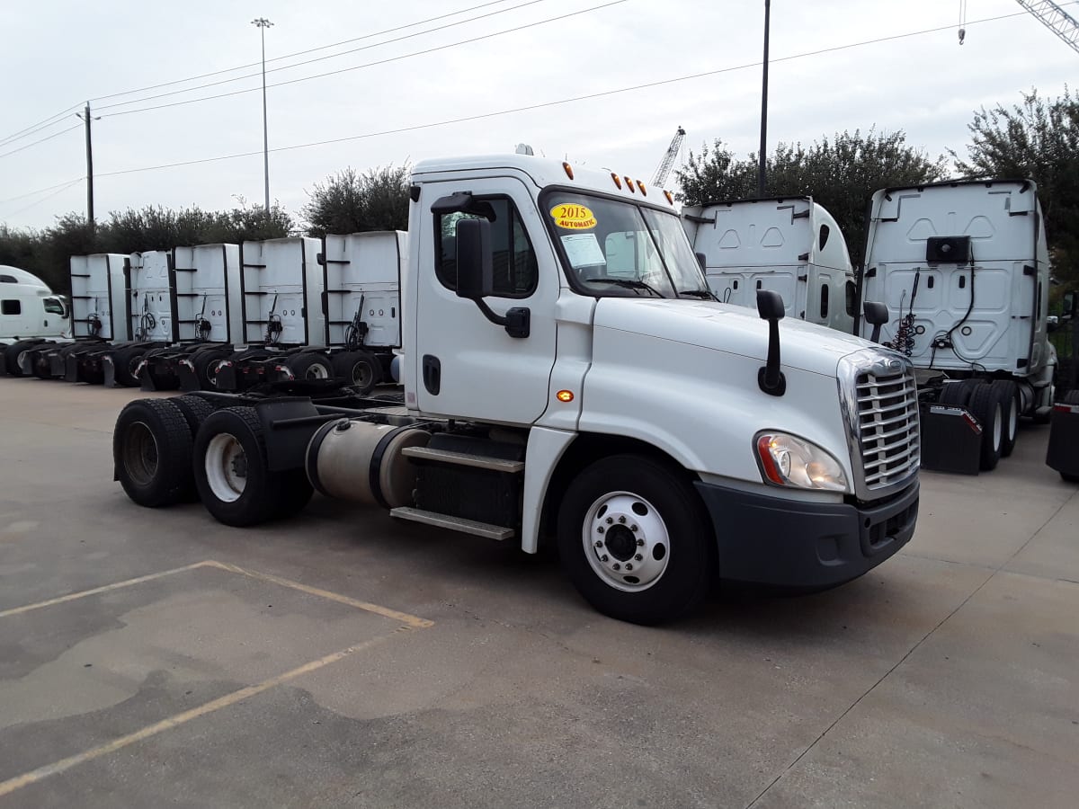 2015 Freightliner/Mercedes CASCADIA 125 640683