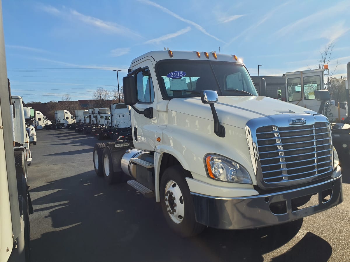 2015 Freightliner/Mercedes CASCADIA 125 640690