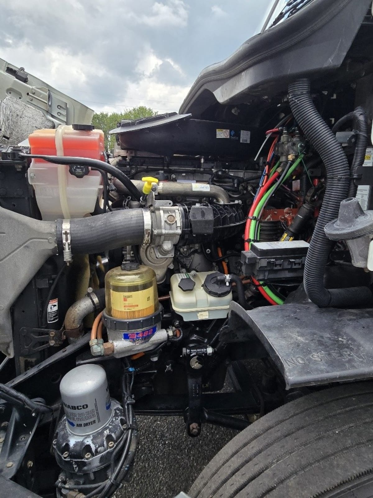 2015 Freightliner/Mercedes CASCADIA 113 640724