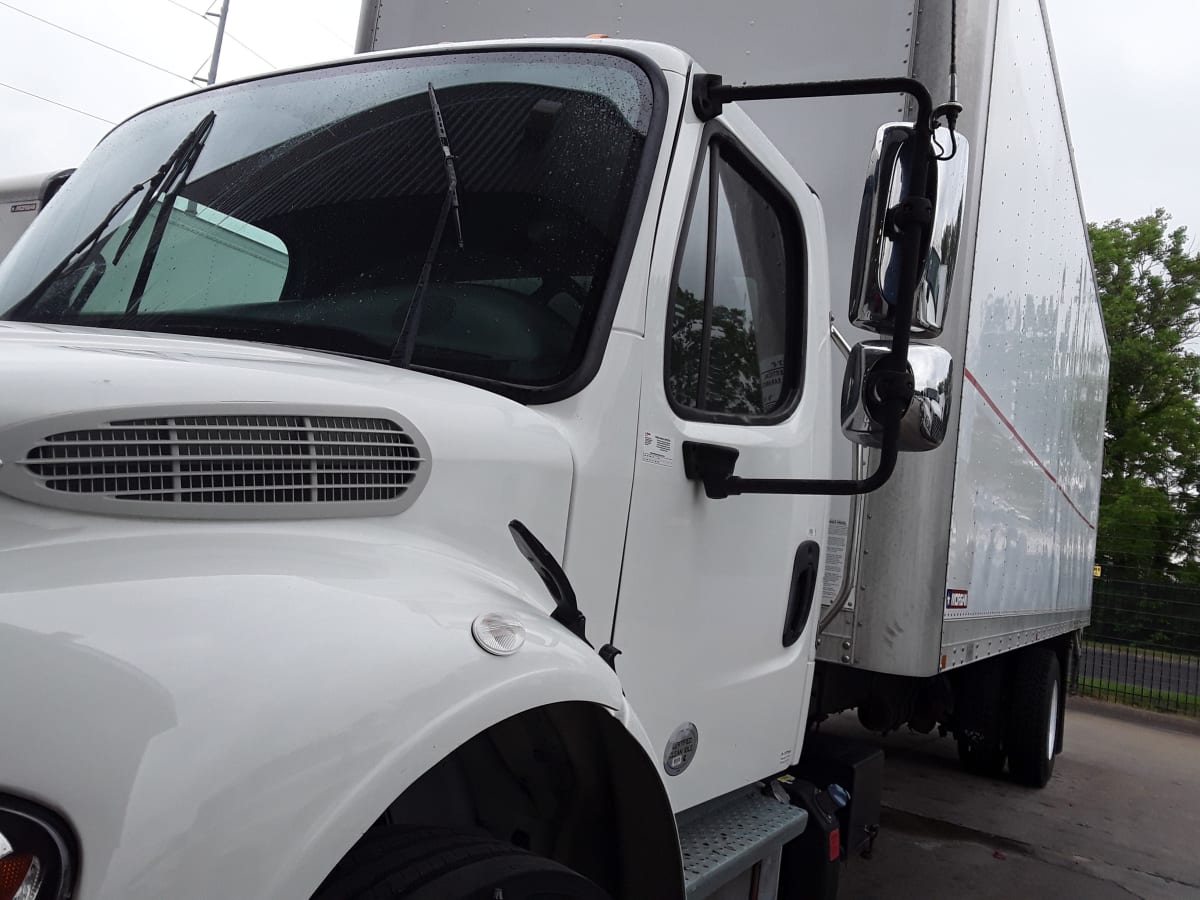 2015 Freightliner/Mercedes M2 106 640743