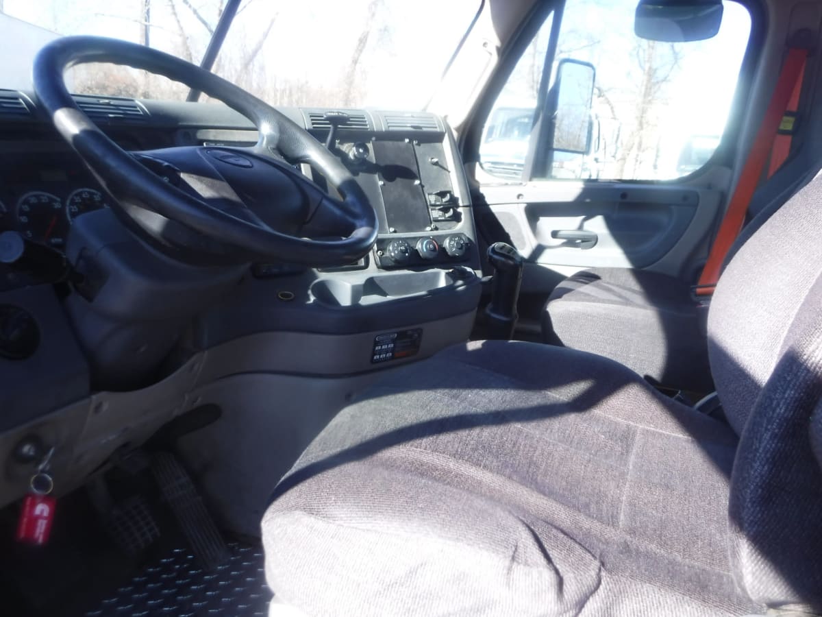 2015 Freightliner/Mercedes CASCADIA 125 640888