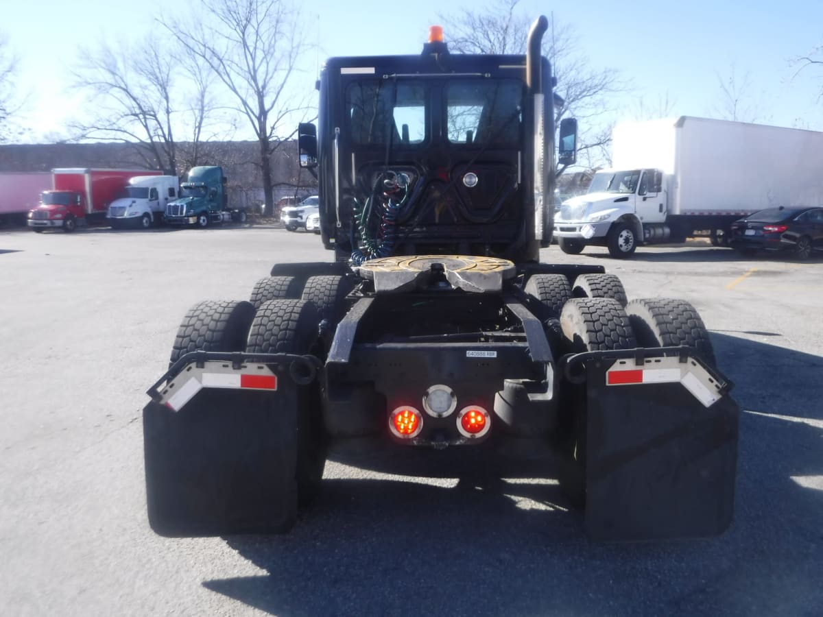 2015 Freightliner/Mercedes CASCADIA 125 640888
