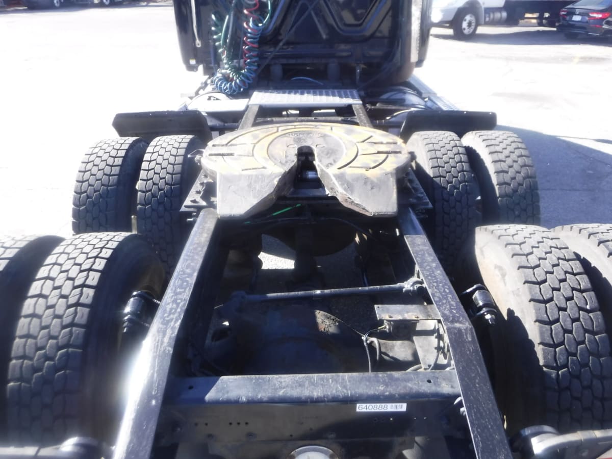 2015 Freightliner/Mercedes CASCADIA 125 640888