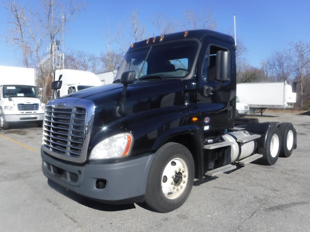 2015 Freightliner/Mercedes CASCADIA 125 640888