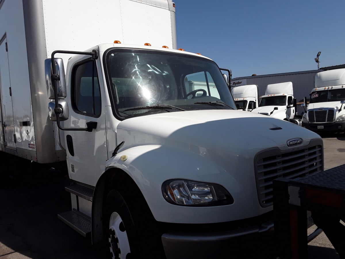 2015 Freightliner/Mercedes M2 106 640948