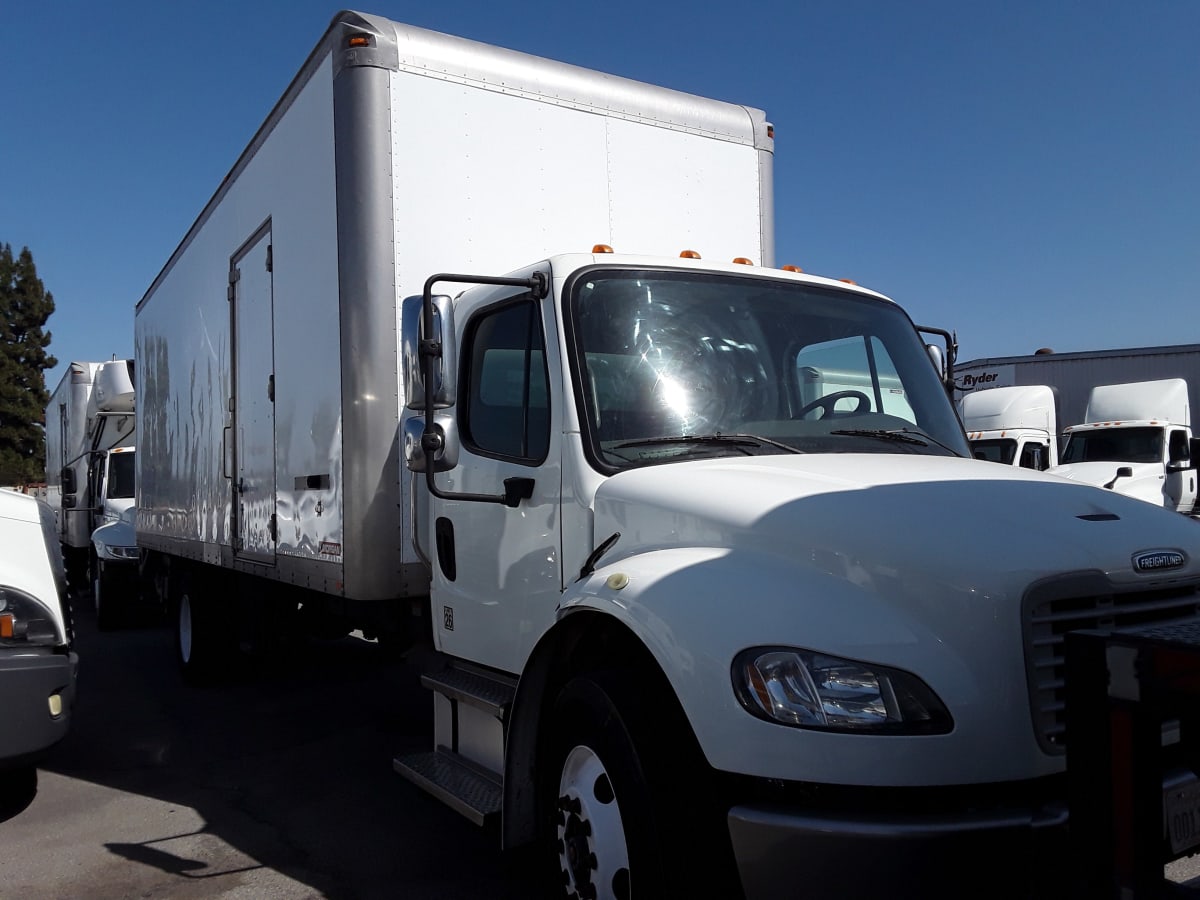 2015 Freightliner/Mercedes M2 106 640948