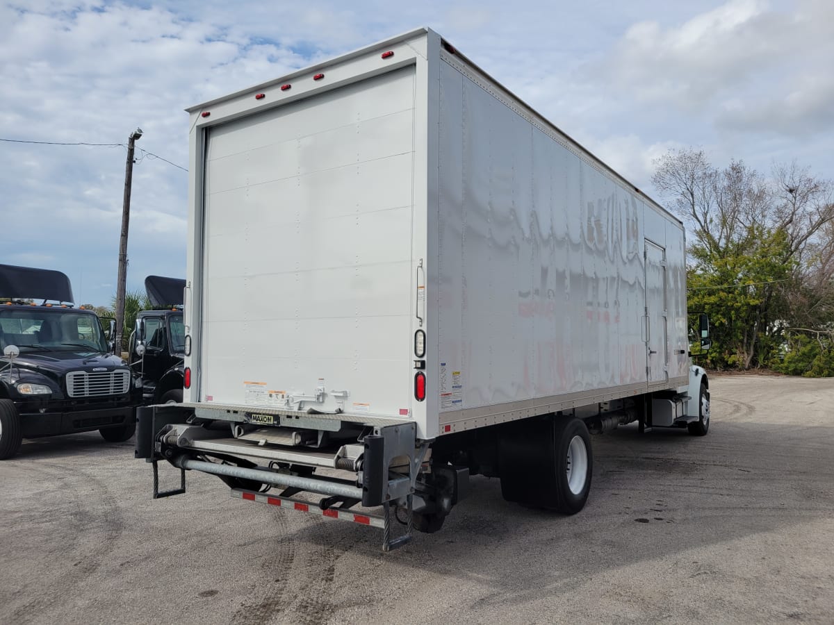 2015 Freightliner/Mercedes M2 106 640979