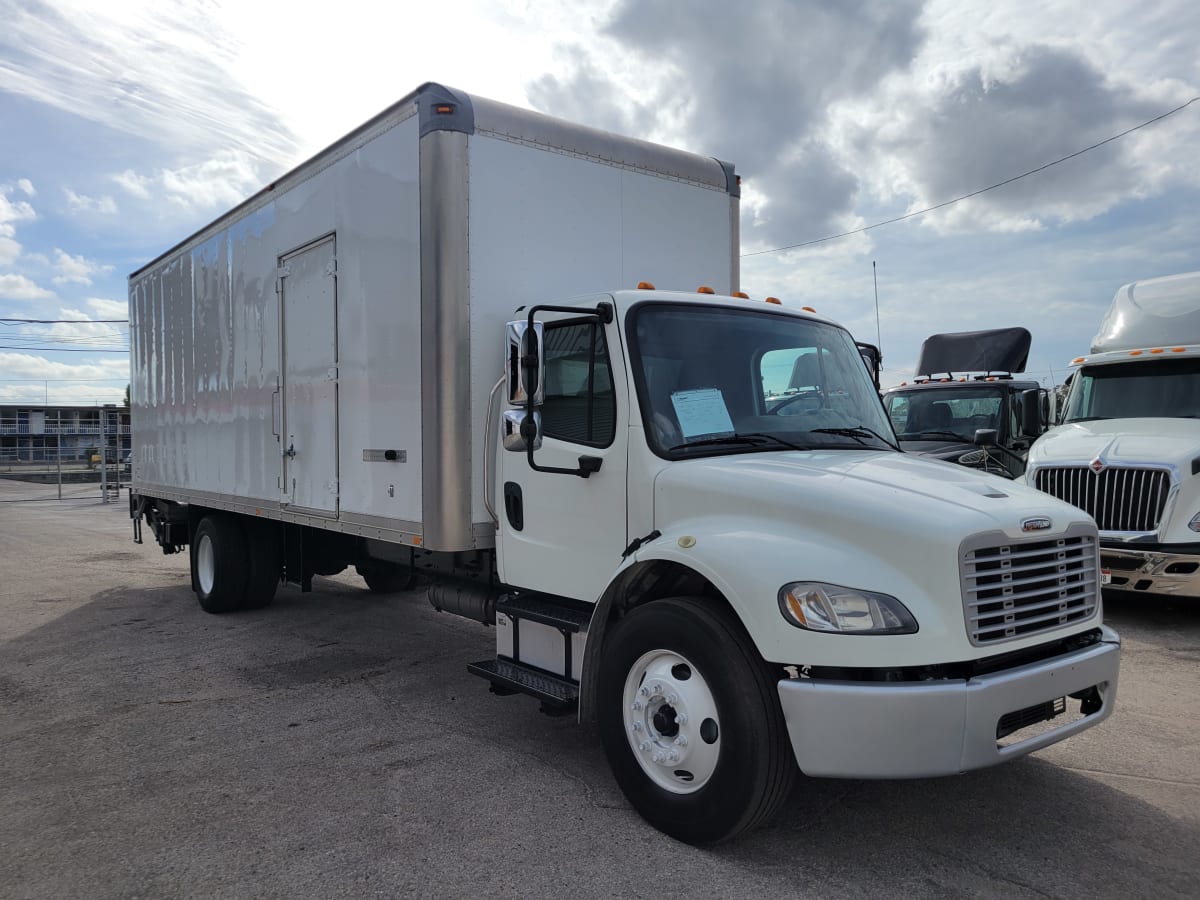 2015 Freightliner/Mercedes M2 106 640979