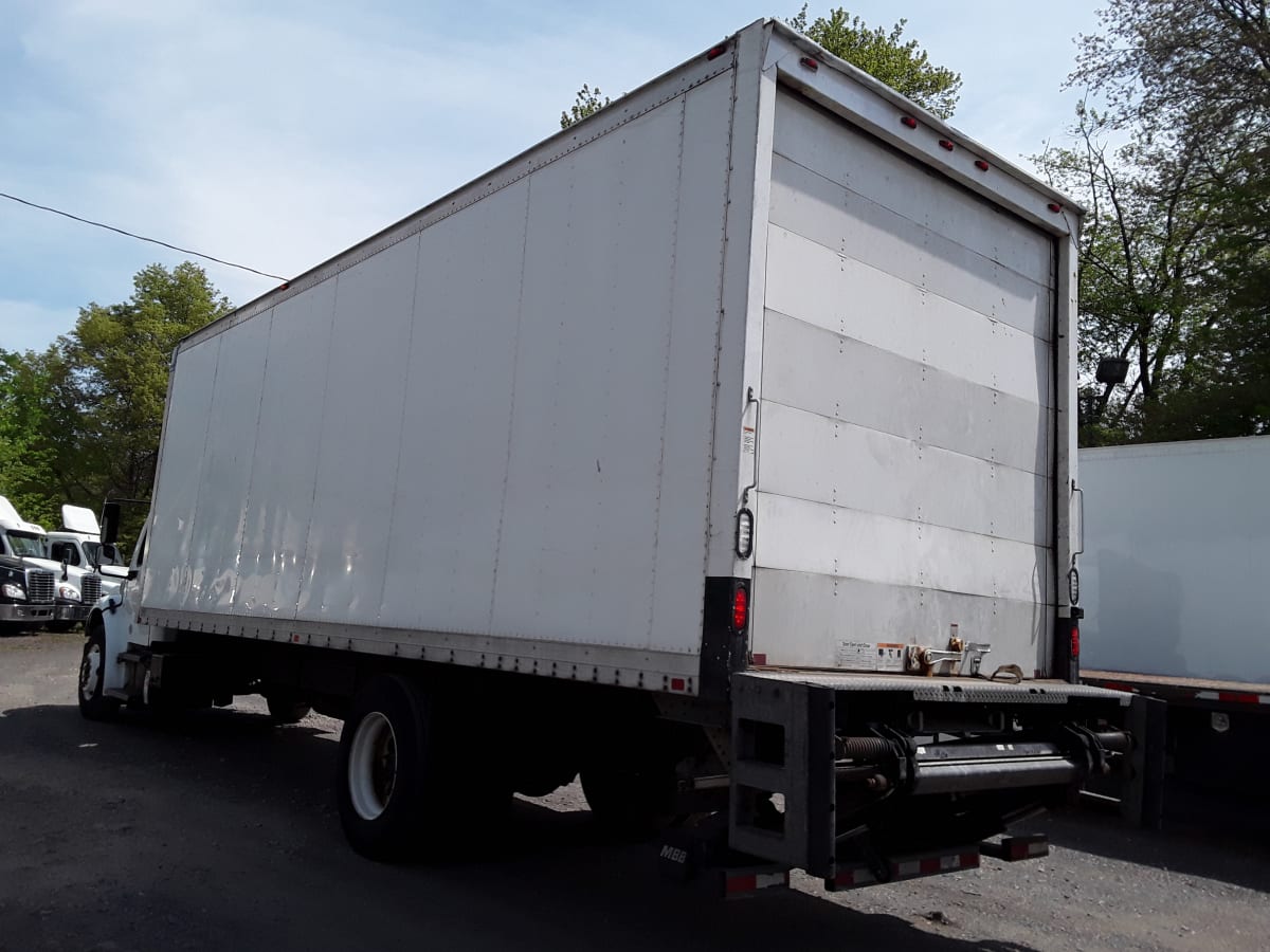 2015 Freightliner/Mercedes M2 106 641025