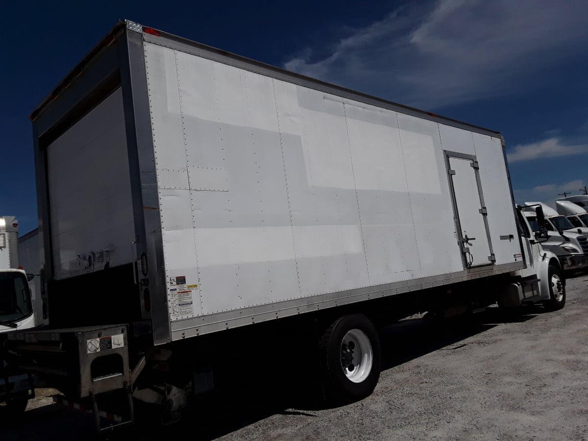 2015 Freightliner/Mercedes M2 106 641219