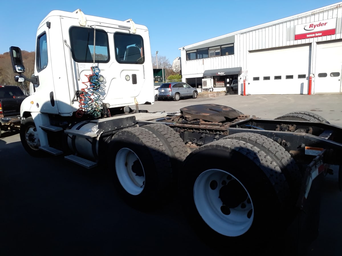 2015 Freightliner/Mercedes CASCADIA 125 641430