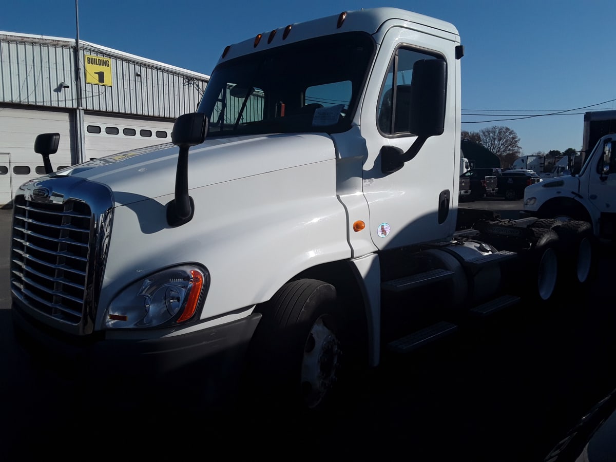 2015 Freightliner/Mercedes CASCADIA 125 641430