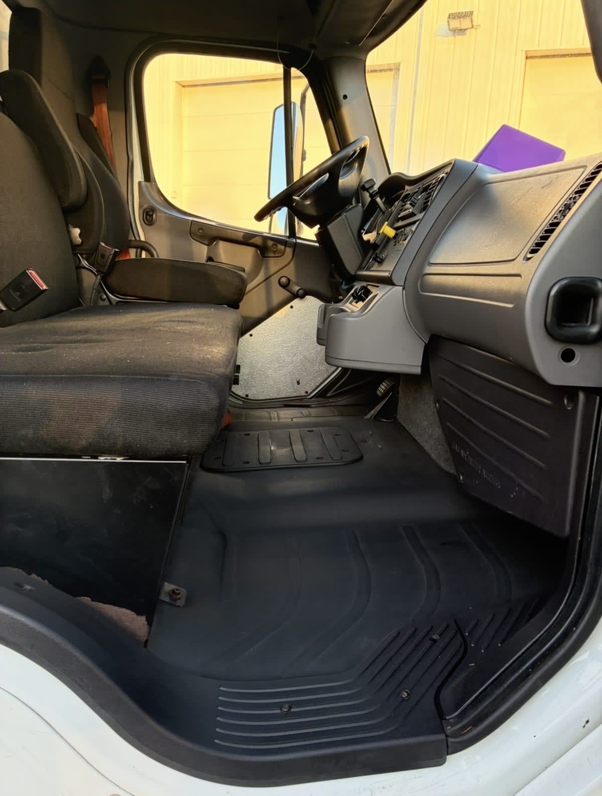 2016 Freightliner/Mercedes M2 106 642047