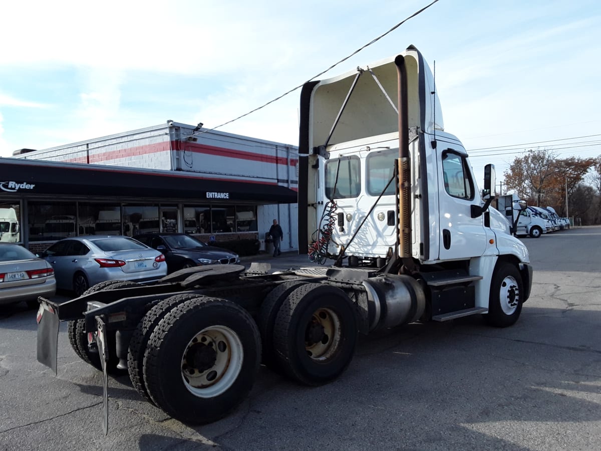 2015 Freightliner/Mercedes CASCADIA 125 642355