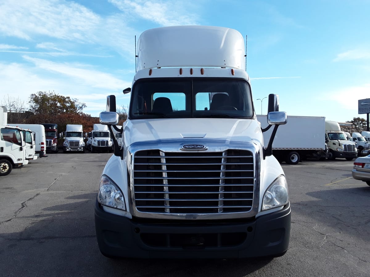 2015 Freightliner/Mercedes CASCADIA 125 642355