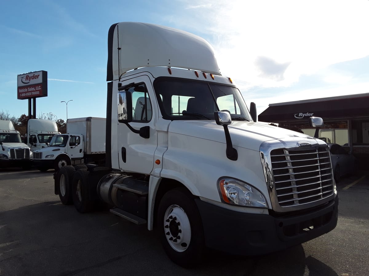 2015 Freightliner/Mercedes CASCADIA 125 642355