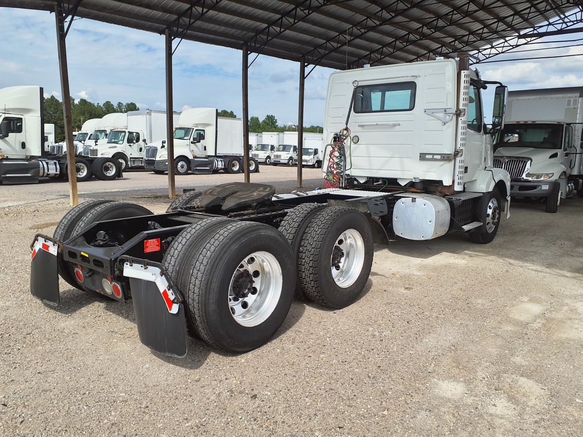 2015 Volvo VNL64TRACTOR 642527