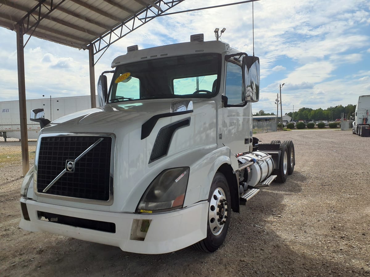 2015 Volvo VNL64TRACTOR 642527