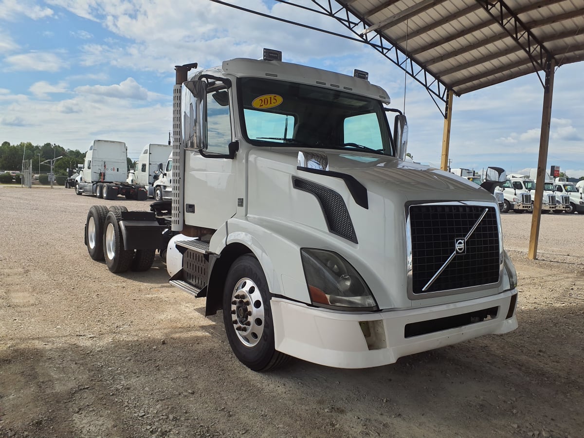 2015 Volvo VNL64TRACTOR 642527