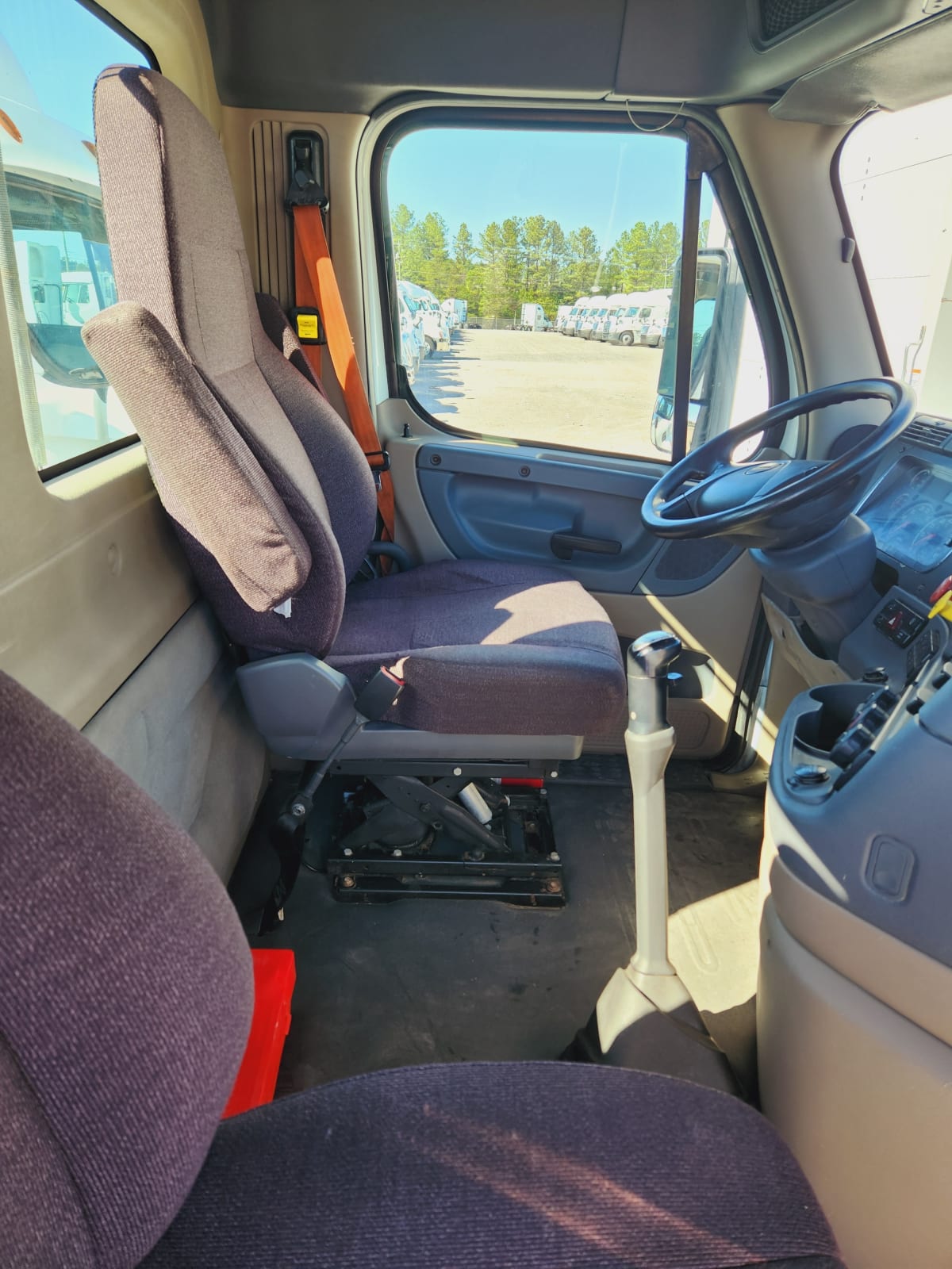 2015 Freightliner/Mercedes CASCADIA 125 642558