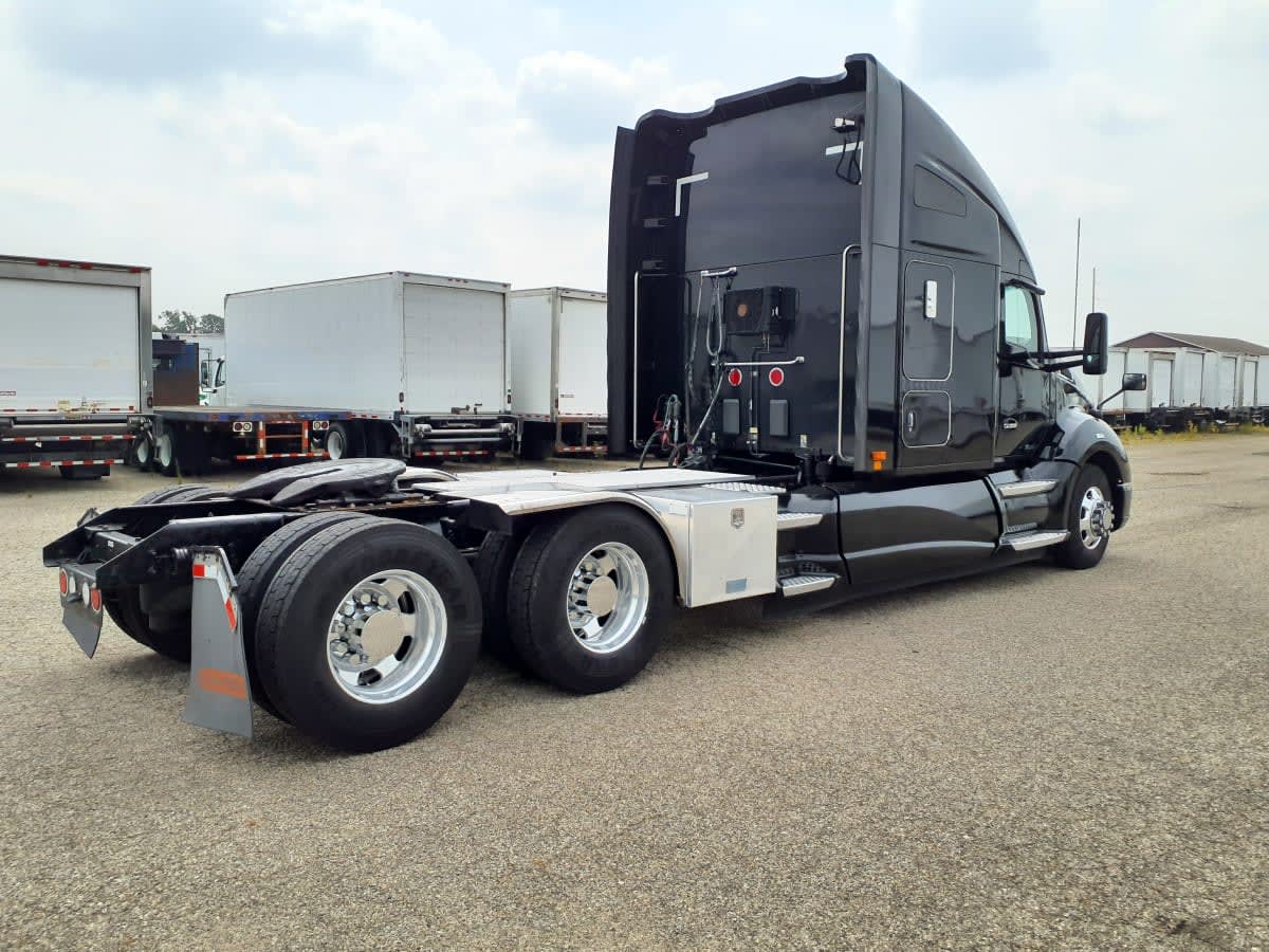 2015 Kenworth T680 in Wayland, MI — photo 4