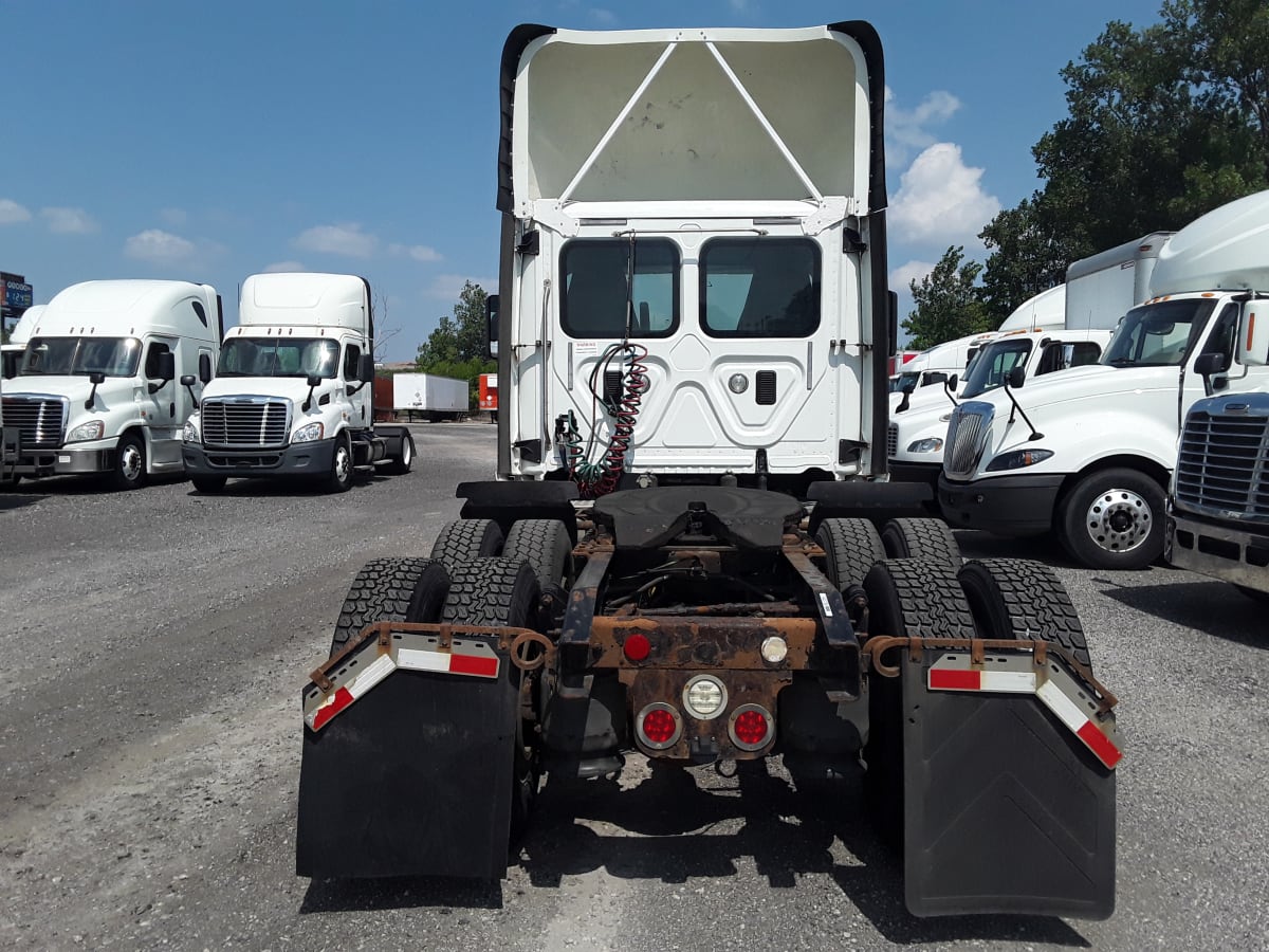 2015 Freightliner/Mercedes CASCADIA 125 642739