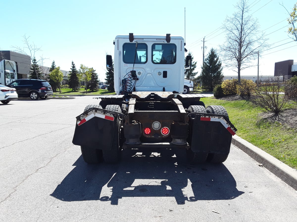 2016 Freightliner/Mercedes CASCADIA 125 643135