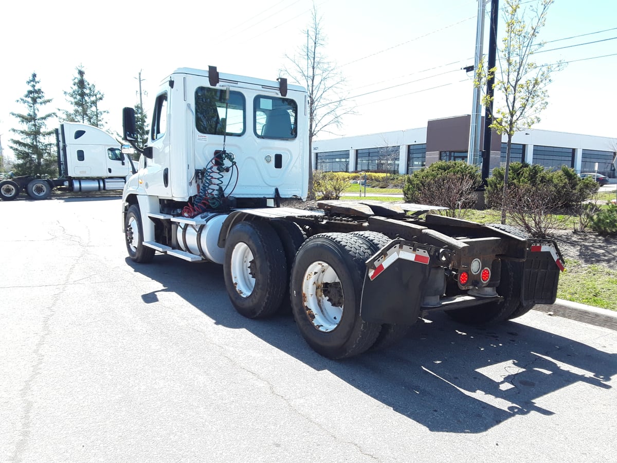 2016 Freightliner/Mercedes CASCADIA 125 643135