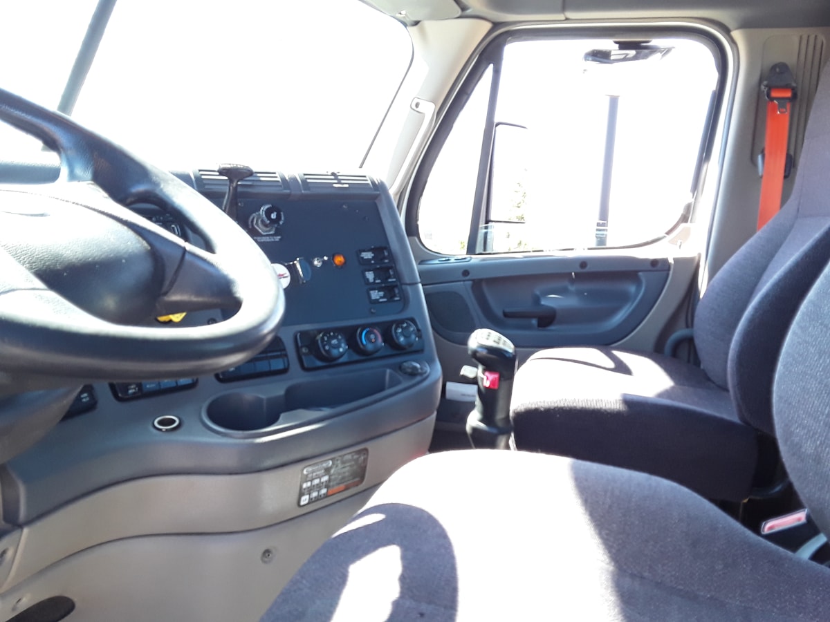 2016 Freightliner/Mercedes CASCADIA 125 643135