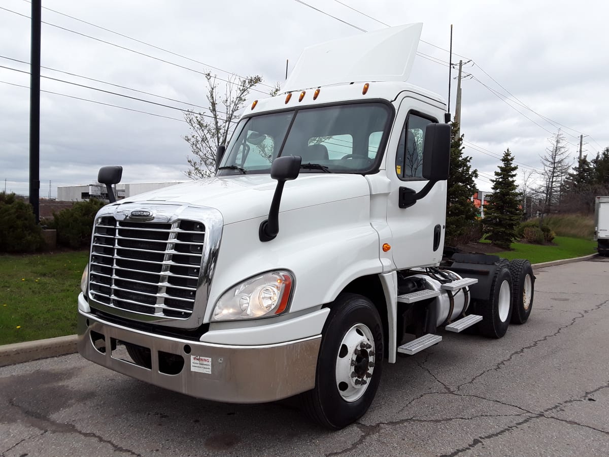 2016 Freightliner/Mercedes CASCADIA 125 643296