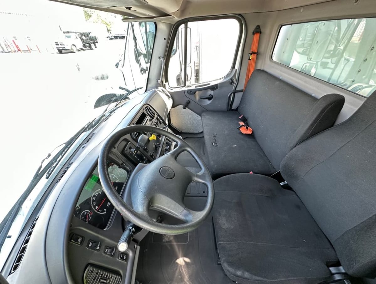 2016 Freightliner/Mercedes M2 106 643361