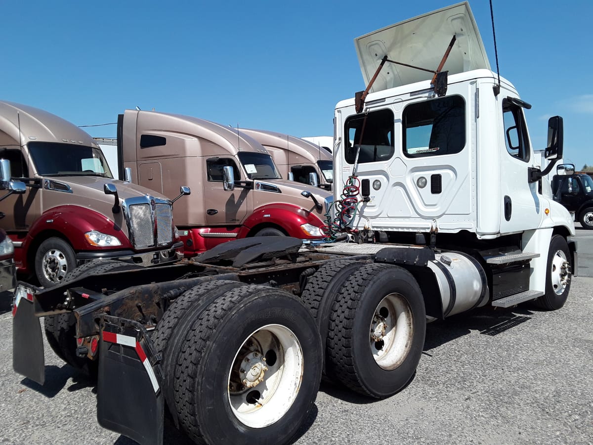 2016 Freightliner/Mercedes CASCADIA 125 643368