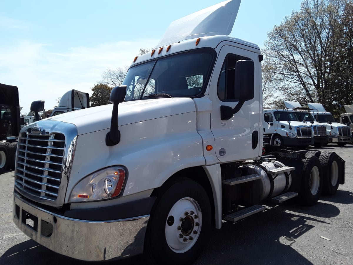 2016 Freightliner/Mercedes CASCADIA 125 643368