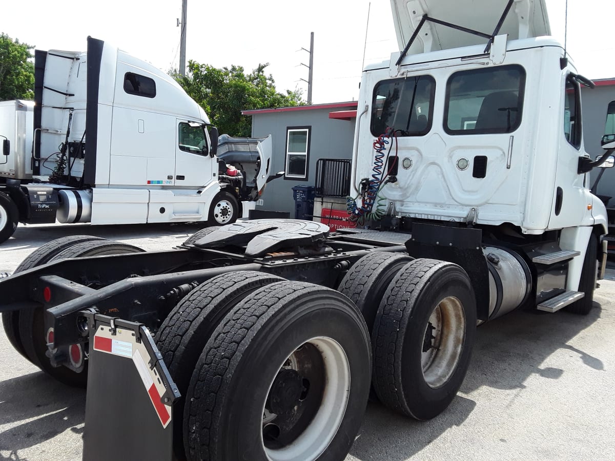 2016 Freightliner/Mercedes CASCADIA 125 643382