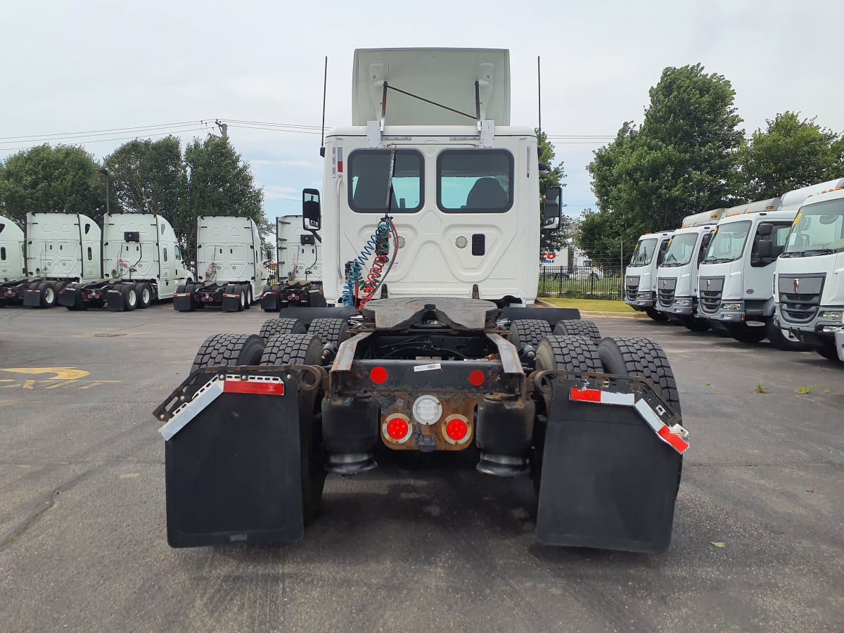 2016 Freightliner/Mercedes CASCADIA 125 643395