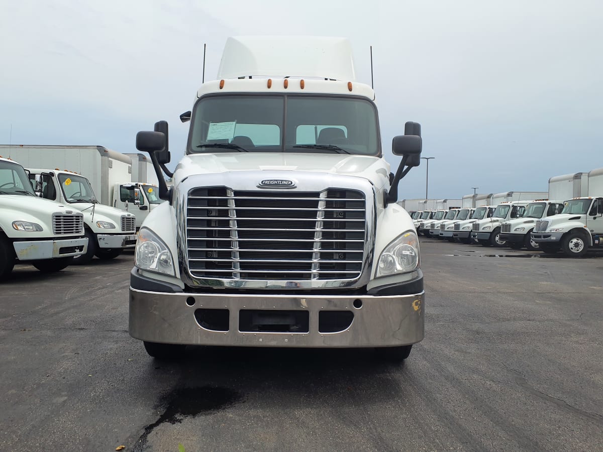 2016 Freightliner/Mercedes CASCADIA 125 643395