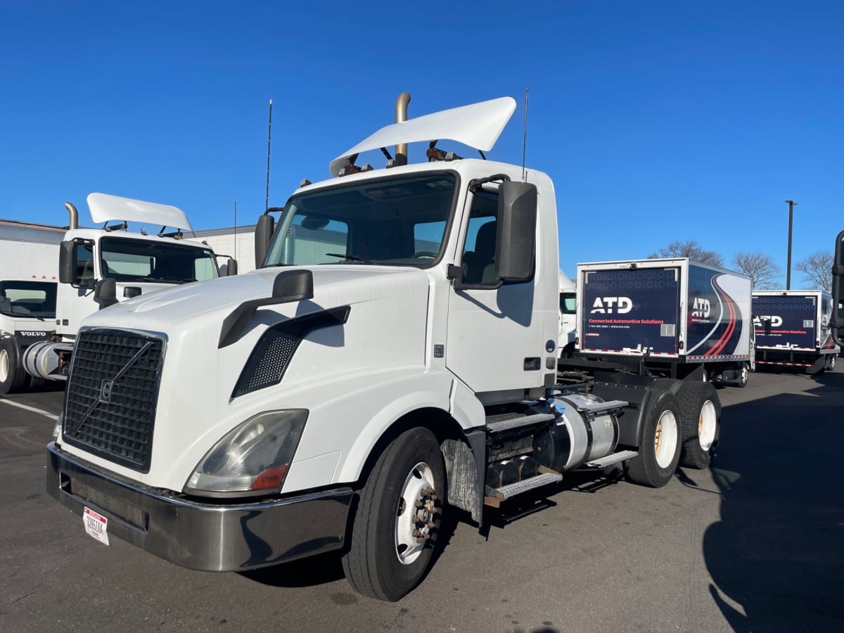 2016 Volvo VNL64TRACTOR 643710