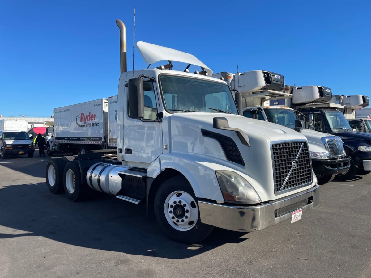 2016 Volvo VNL64TRACTOR 643710