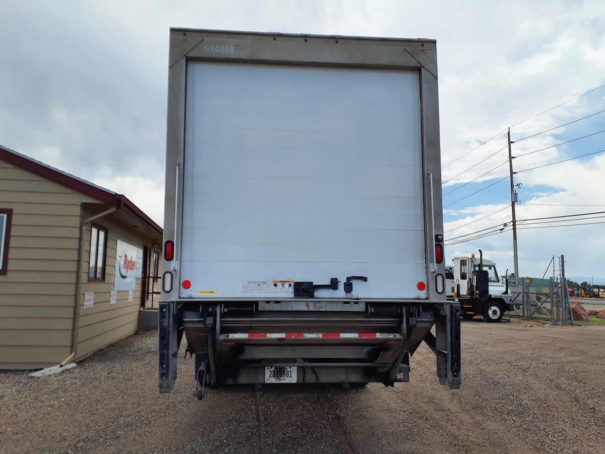 2016 Freightliner M2 106 - image 5