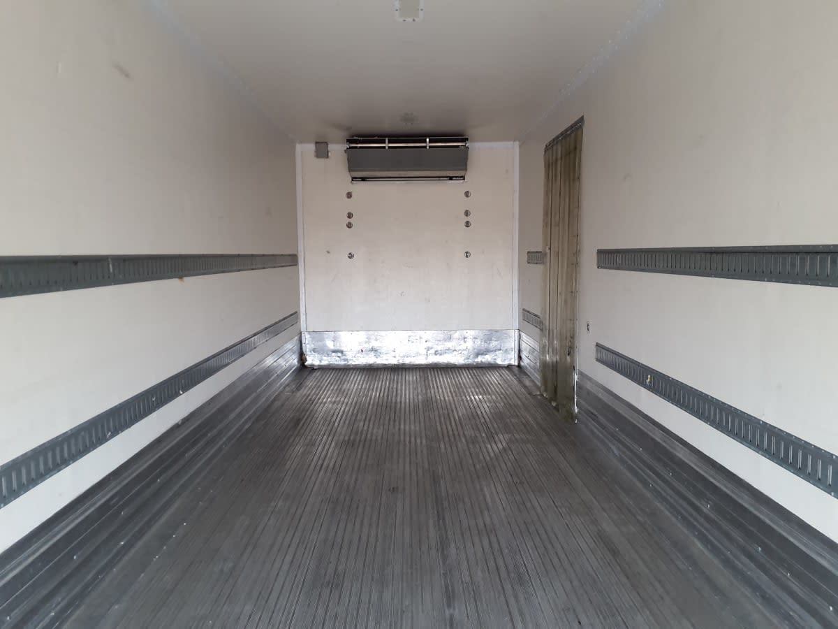 2016 Freightliner M2 106 - image 9