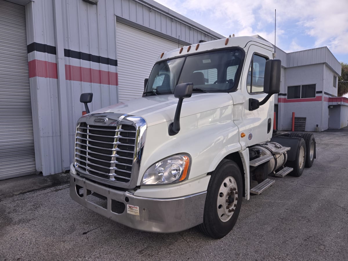 2016 Freightliner/Mercedes CASCADIA 125 644082
