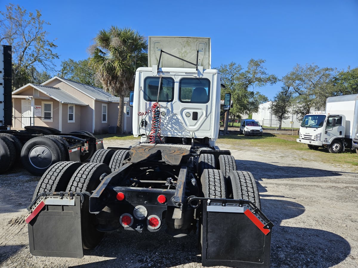 2016 Freightliner/Mercedes CASCADIA 125 644084