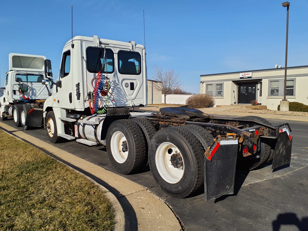 2016 Freightliner/Mercedes CASCADIA 125 644447