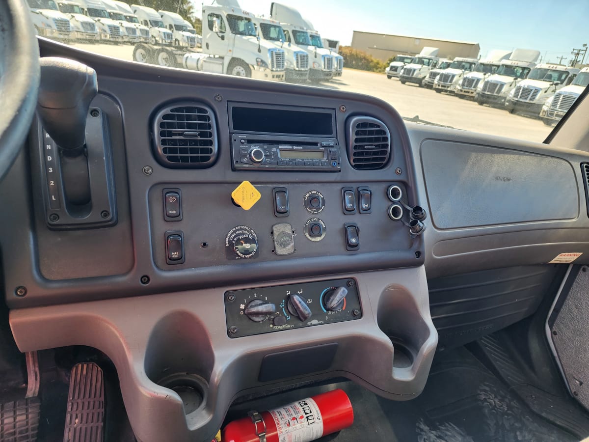 2016 Freightliner/Mercedes M2 106 644585