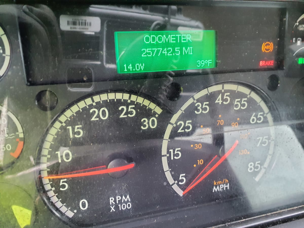 2016 Freightliner/Mercedes M2 106 644784