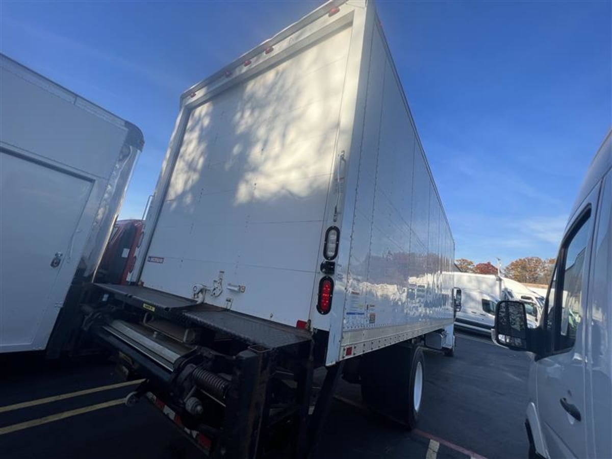 2016 Freightliner/Mercedes M2 106 644898