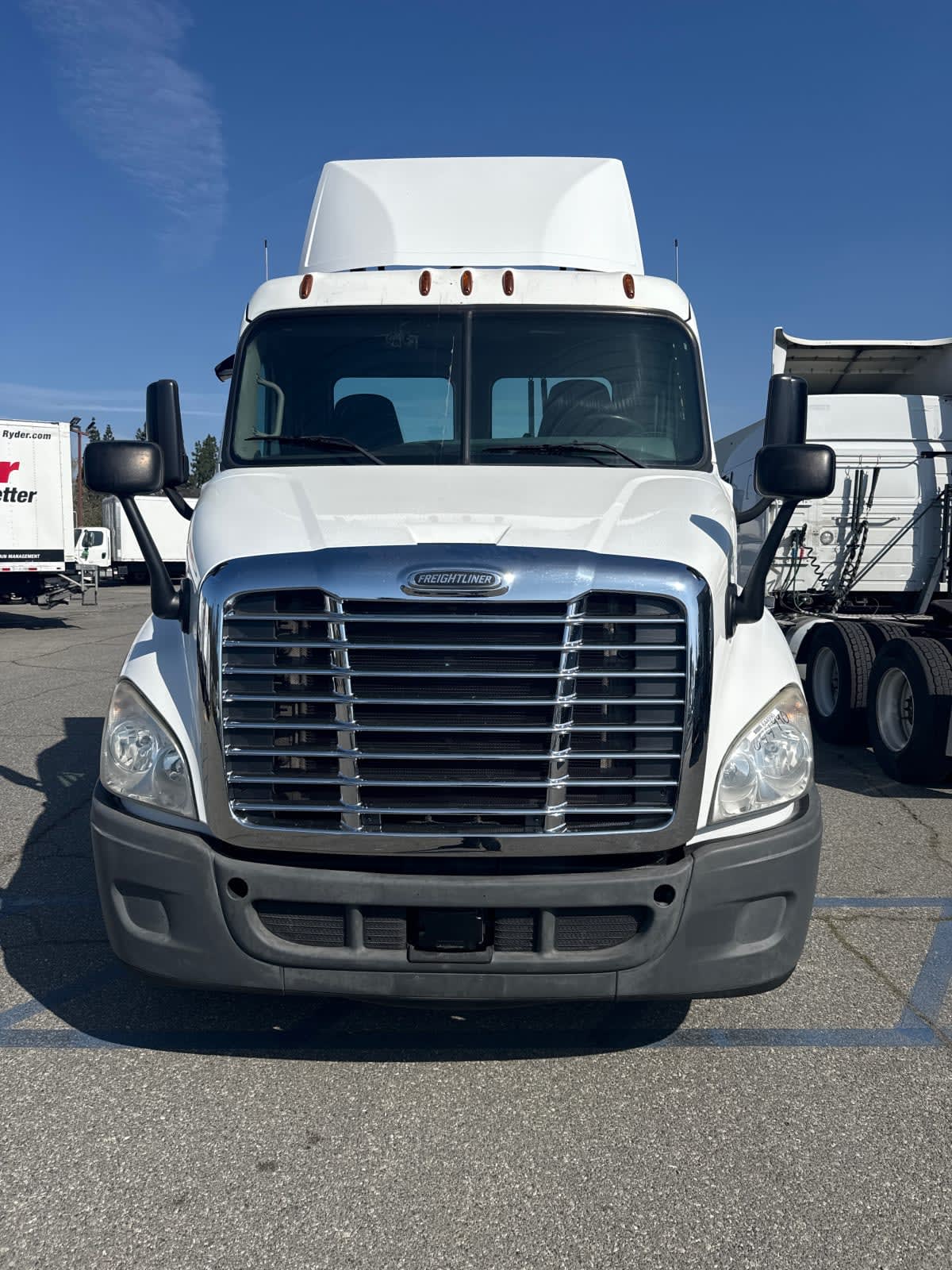 2016 Freightliner - image 2